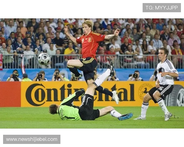 详细解析世界杯代表图的设计理念与背后故事，了解足球文化